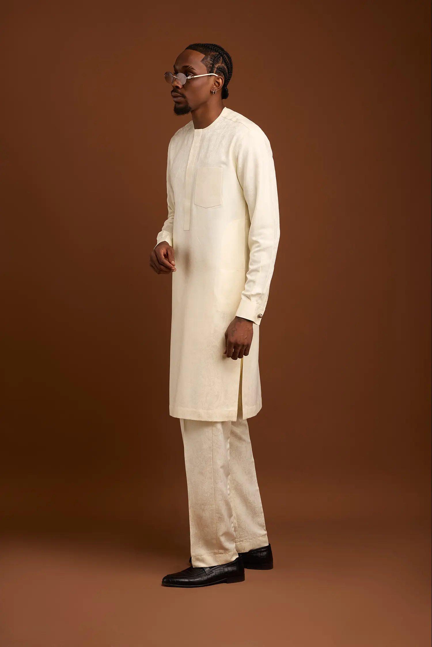 Chaotic Lux-white calm kaftan